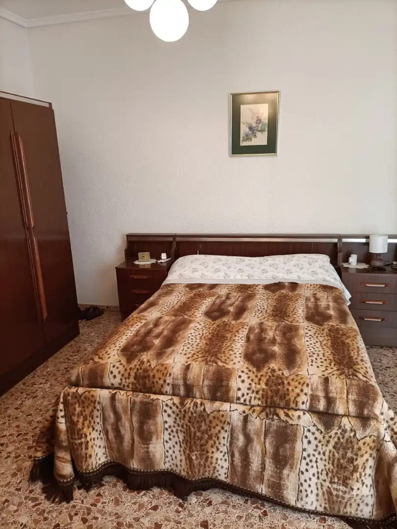 Dormitori de Casa o xalet en venda en Algimia de Almonacid amb Jardí privat, Terrassa i Moblat