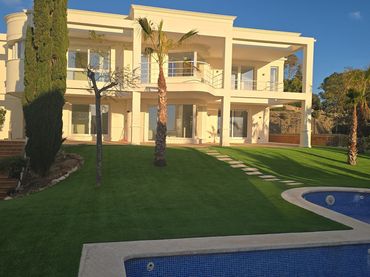 Villa mit Balkon zum Verkauf in Avenida Reino de Murcia