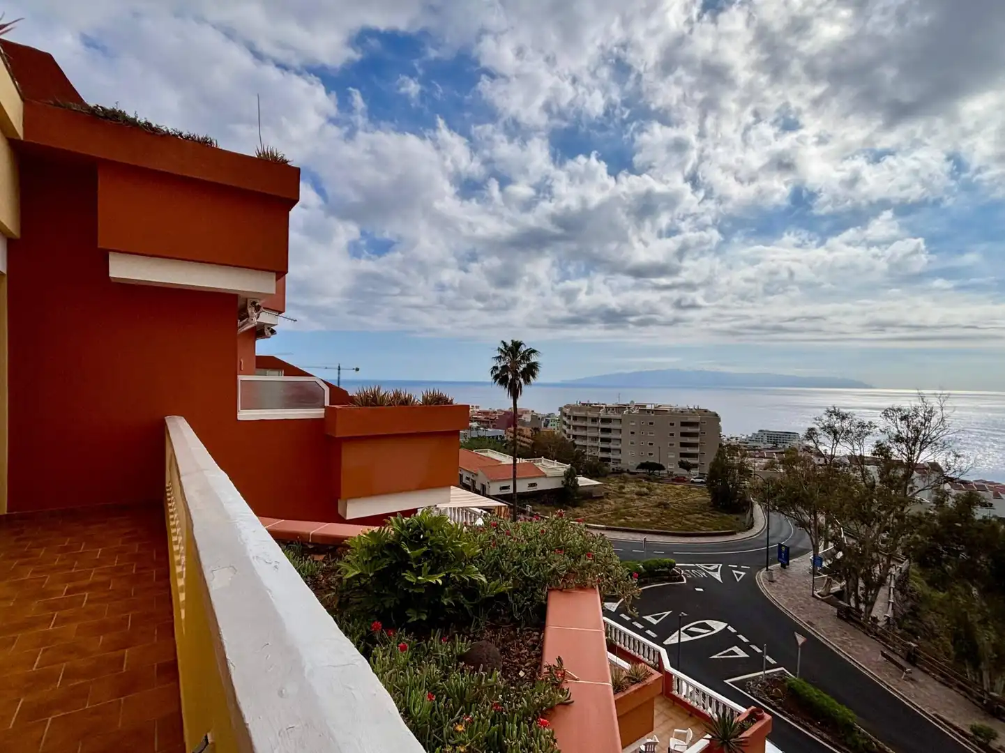Vista exterior de Apartament de lloguer en Santiago del Teide amb Terrassa, Moblat i Balcó