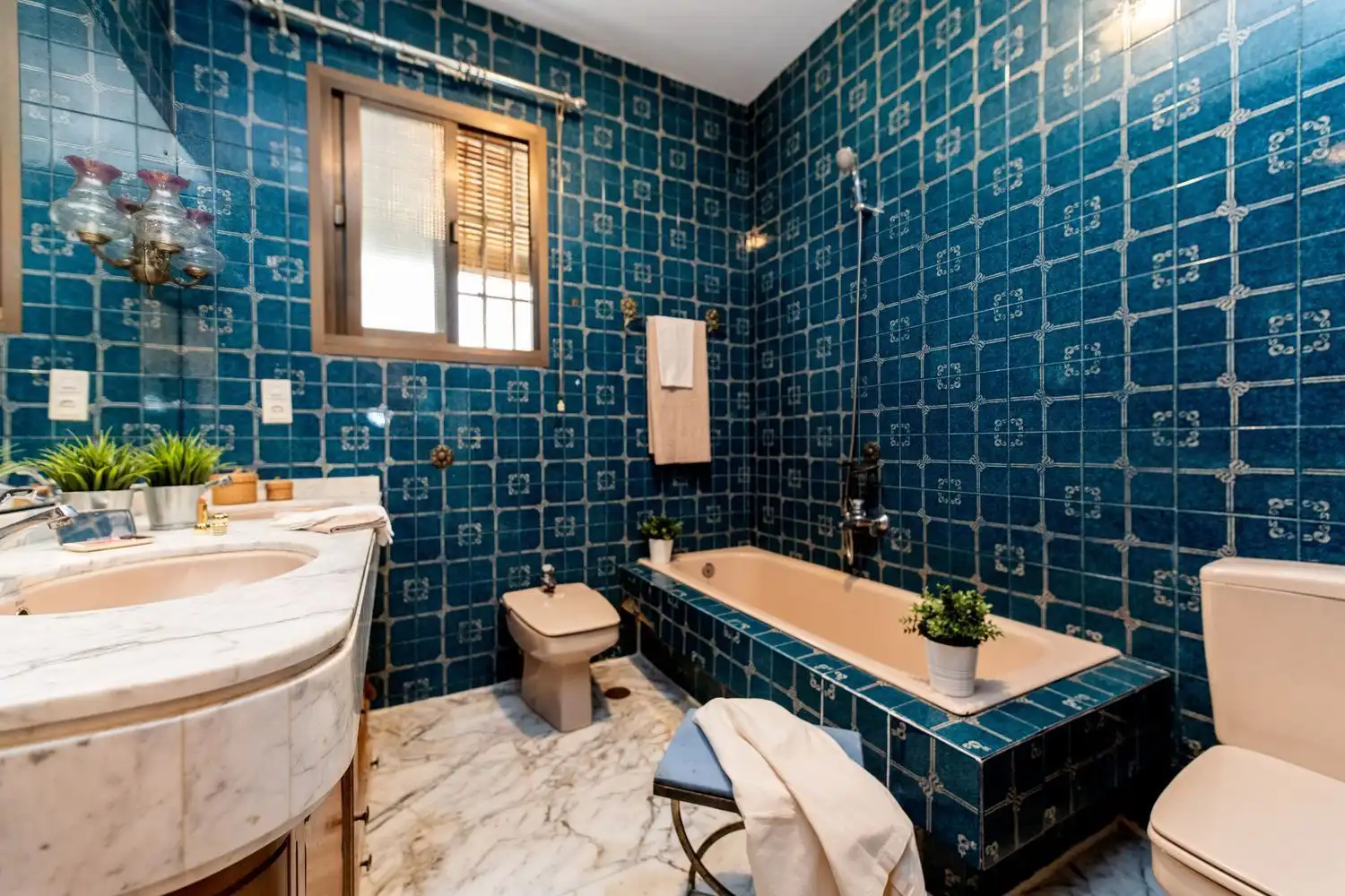 Bathroom of Houses for sale in Córdoba  with Air Conditioner, Private garden and Terrace