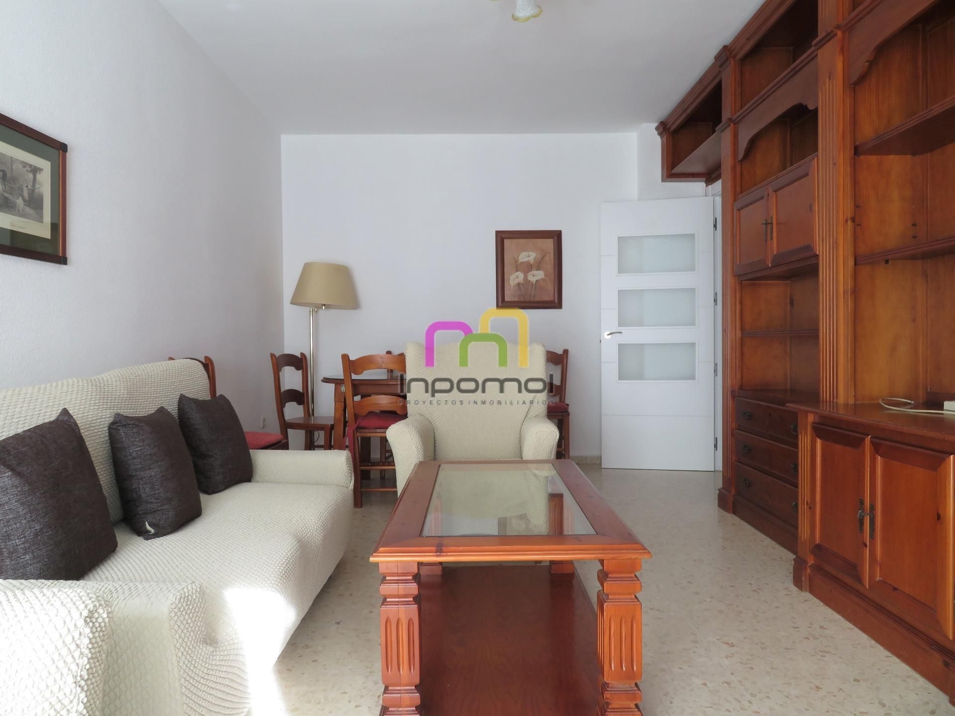 Sala d'estar de Apartament de lloguer en Badajoz Capital amb Aire condicionat i Calefacció