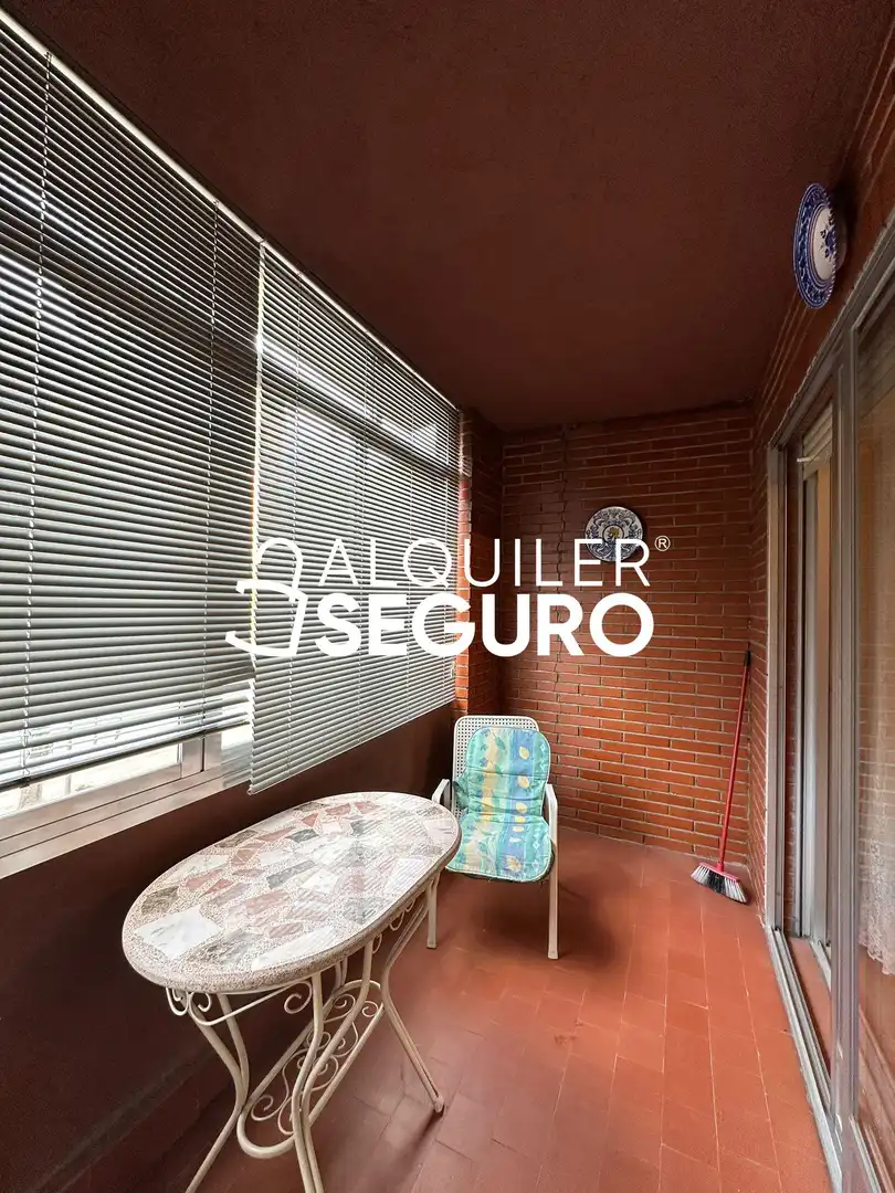 Terrassa de Pis de lloguer en Madrid amb Calefacció, Terrassa i Moblat