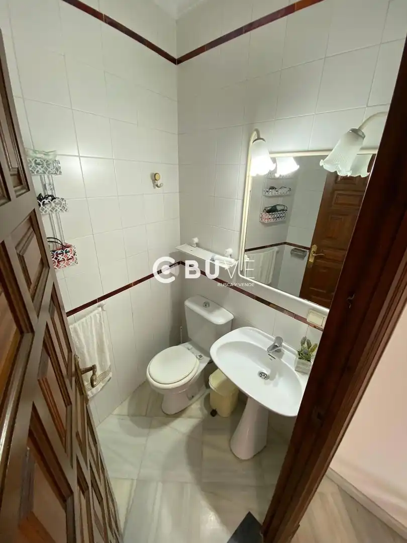 Bany de Casa o xalet en venda en Lebrija amb Calefacció, Jardí privat i Terrassa