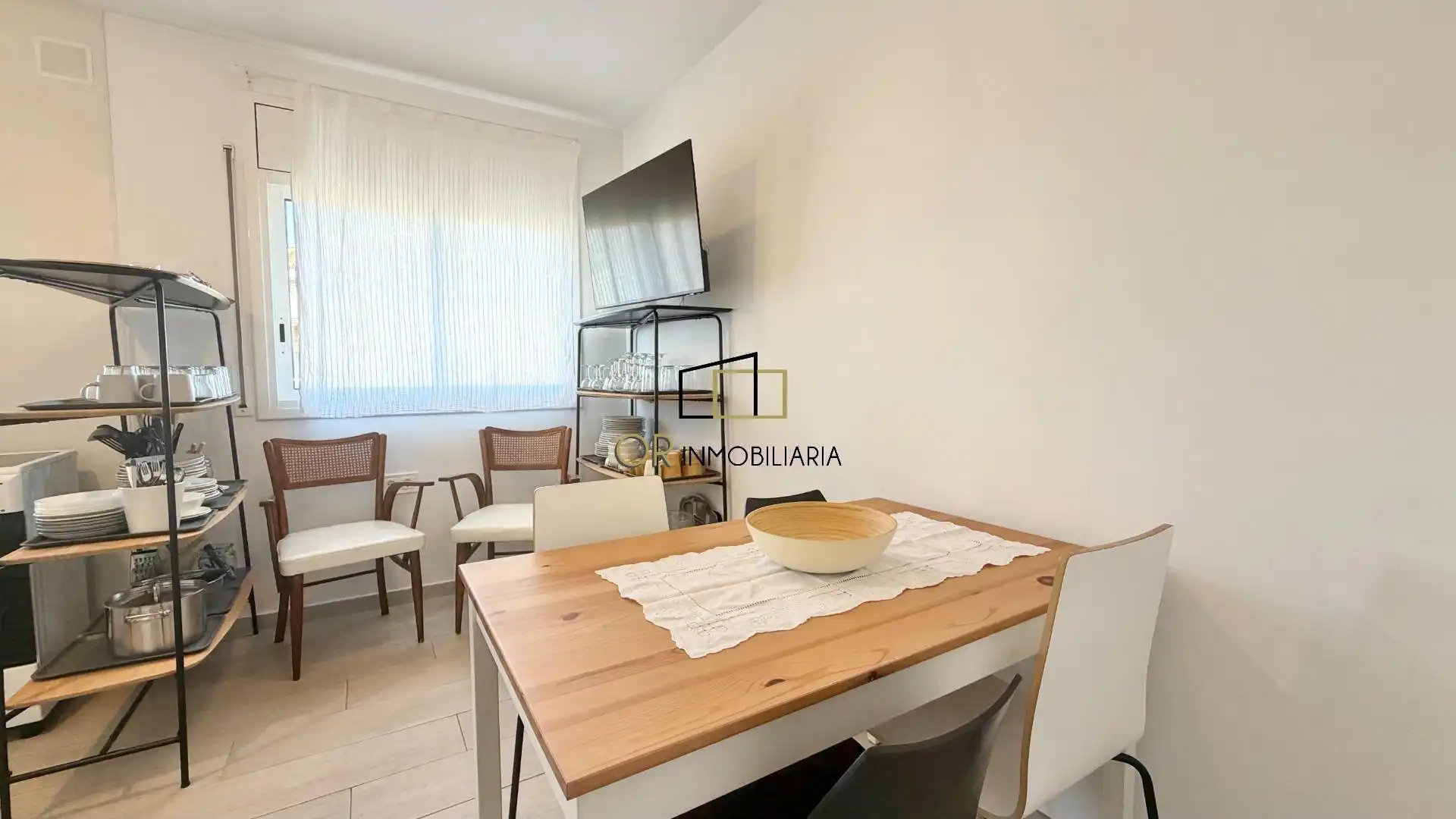 Living room of Flat for sale in Vilanova i la Geltrú  with Heating, Parquet flooring and Terrace