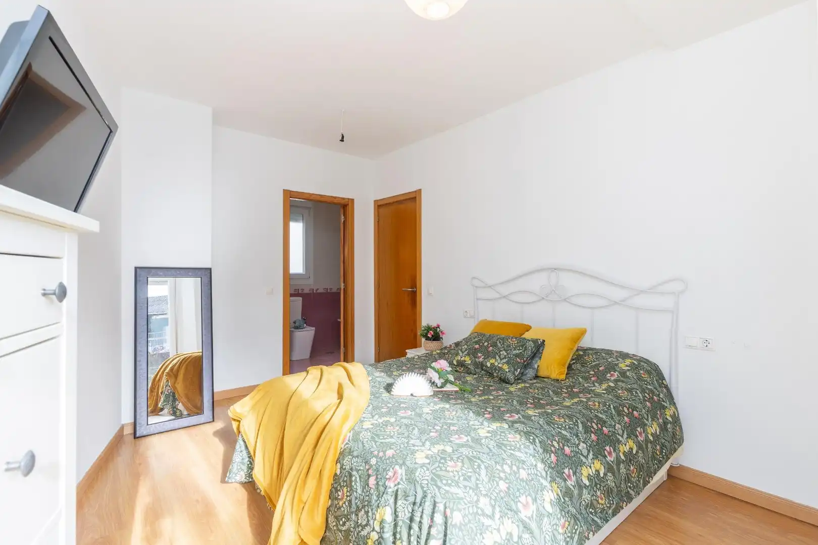 Bedroom of Flat for sale in Llanes  with Heating, Terrace and Storage room