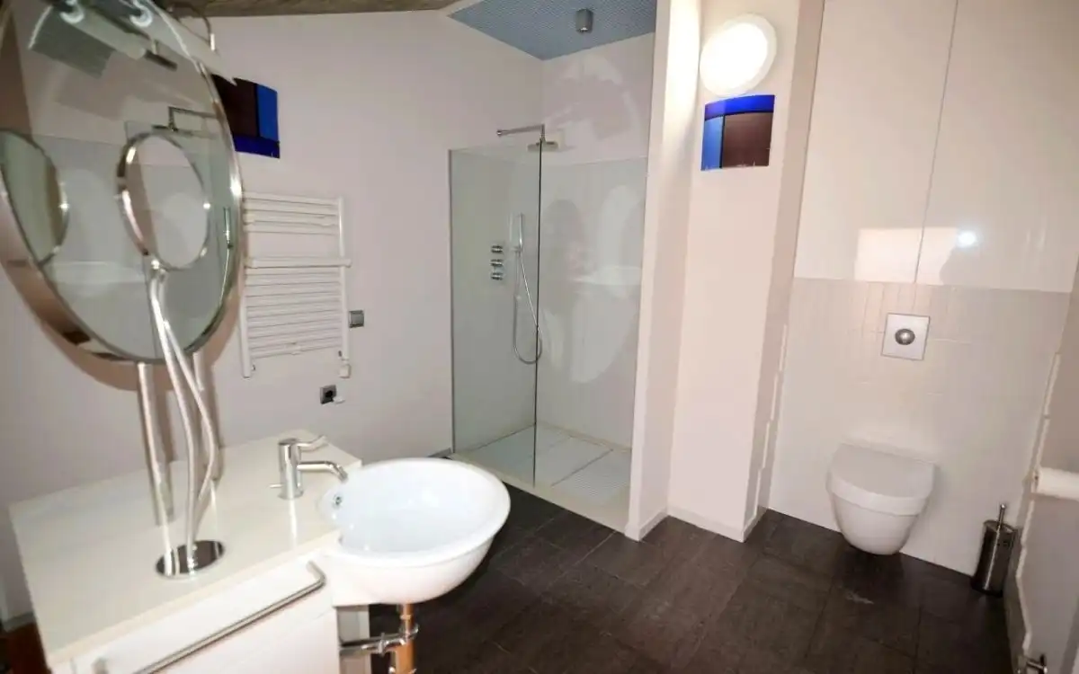 Bathroom of Attic for sale in Olot  with Air Conditioner, Heating and Terrace