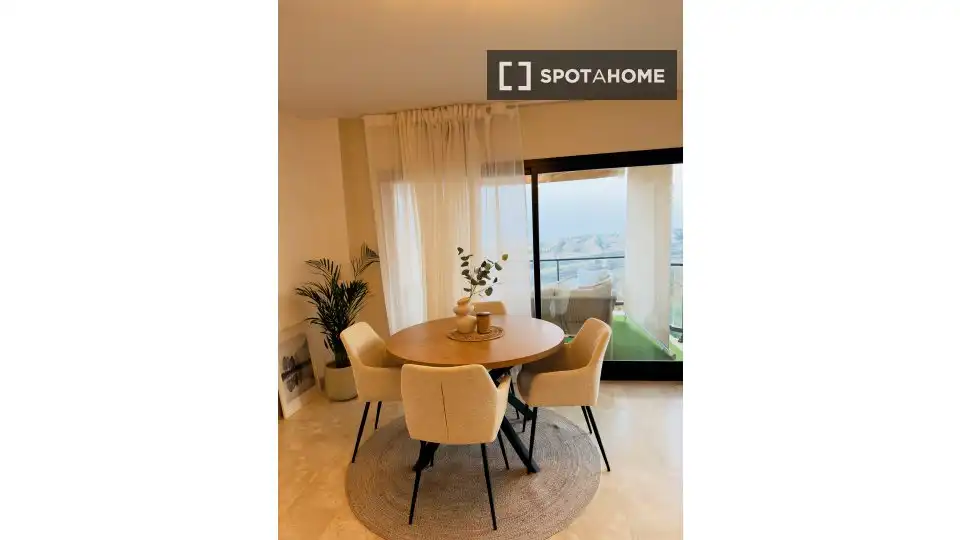 Comedor de Apartamento para compartir en Mijas con Aire acondicionado, Terraza y Amueblado