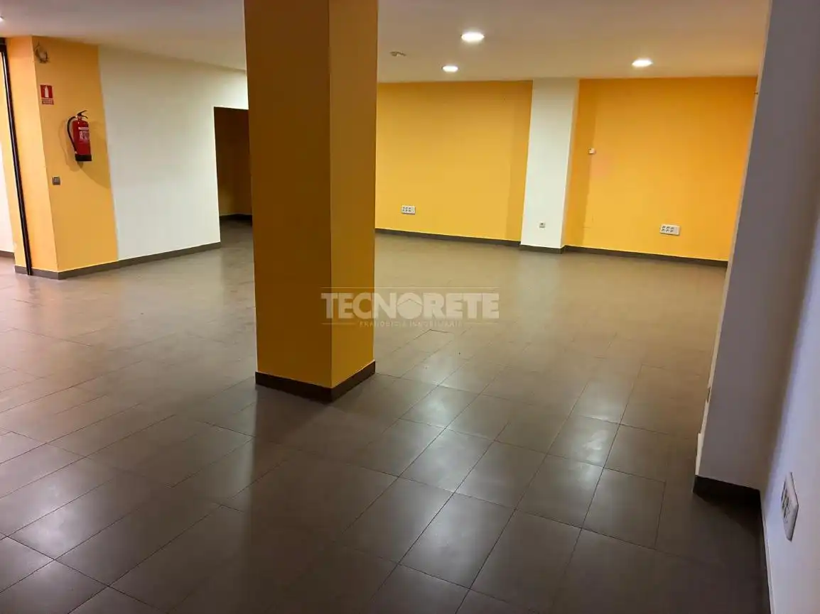 Local en venda en Guadalajara amb Aire condicionat i Calefacció