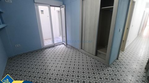 Apartamento reformado con terraza en Alicante, provincia de Alicante. 3 habitaciones | 111 m² | 1 kilómetro al mar, imatge 3