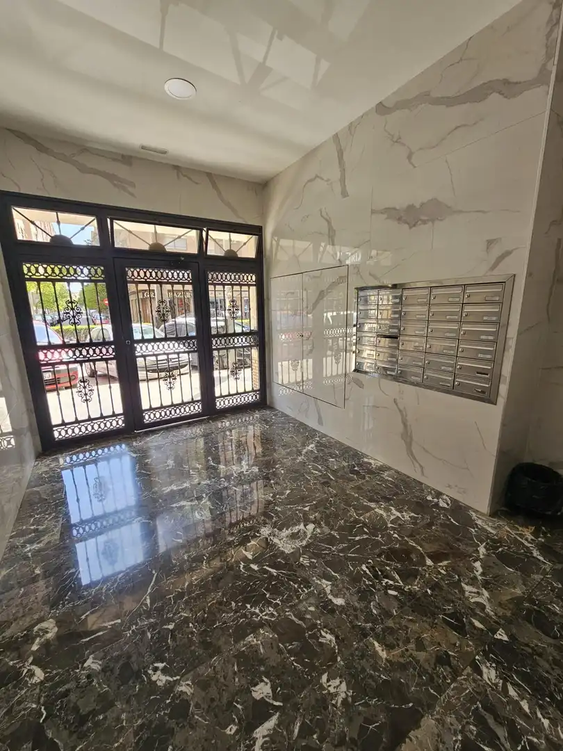 Piso en venta en Valencia con Aire acondicionado, Terraza y Amueblado