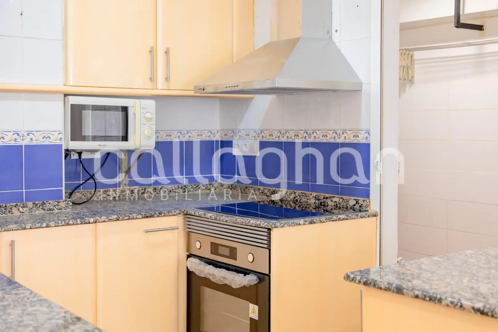 Kitchen of Flat for rent in Valencia  with Furnished