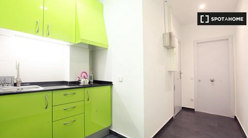 Foto 4 de Pis de lloguer a El Raval, Barcelona