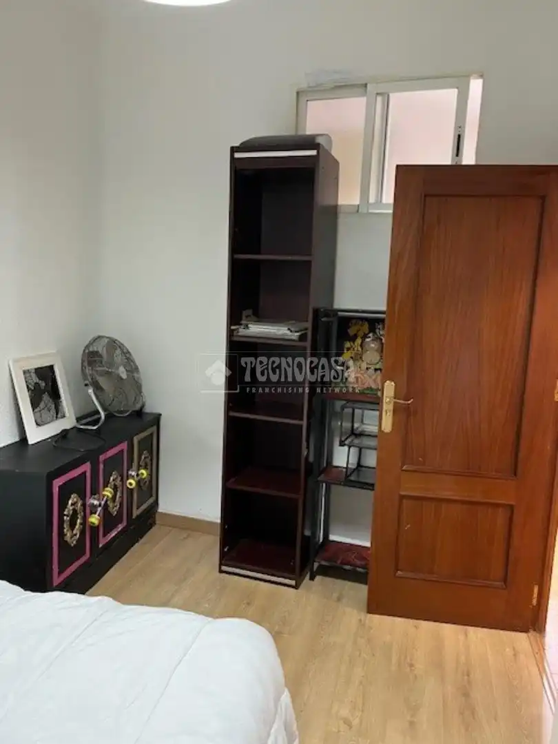Bedroom of Flat for sale in Madrid
