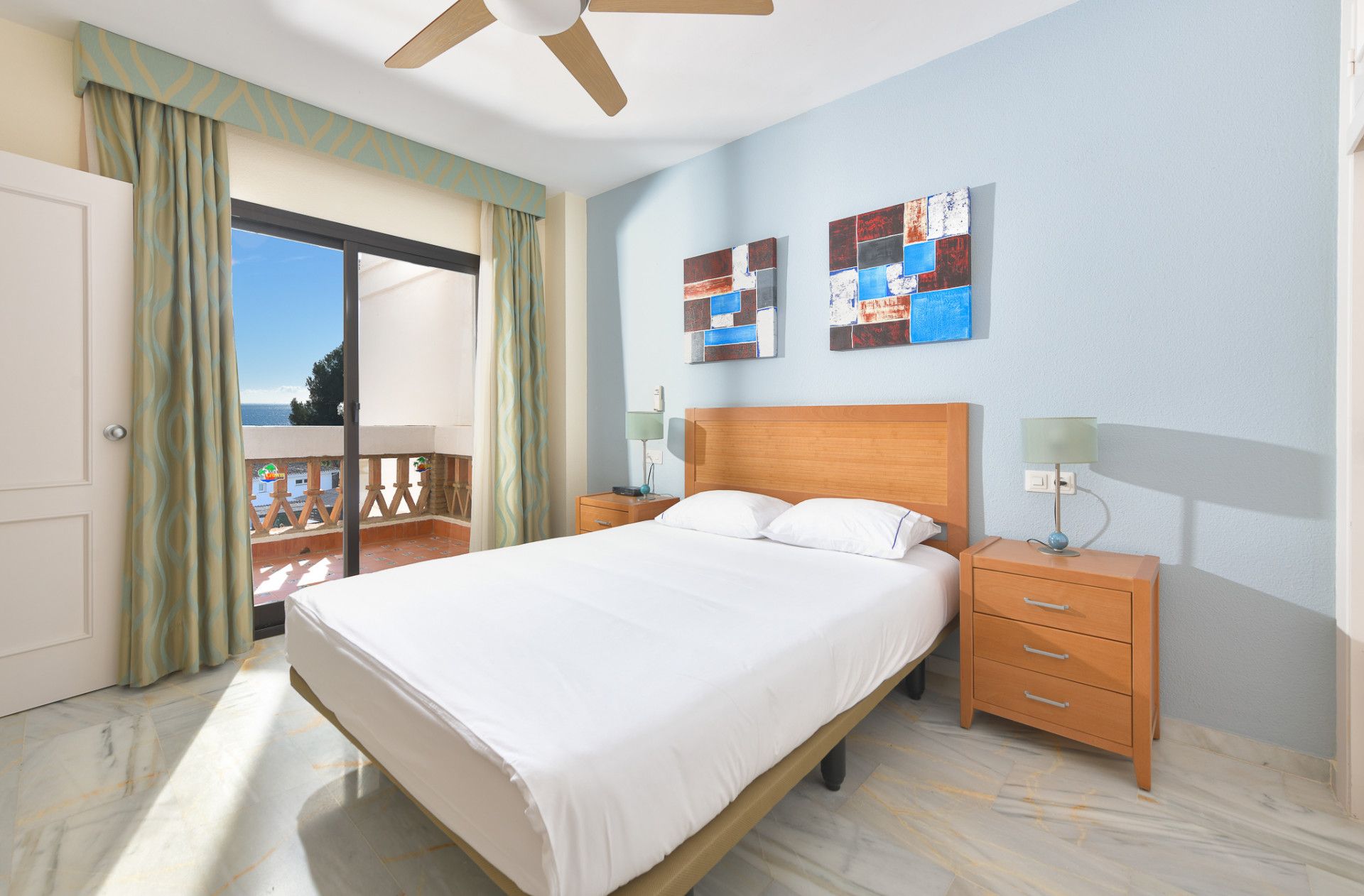 Bedroom of Apartment for sale in Marbella  with Terrace, Swimming Pool and Community pool