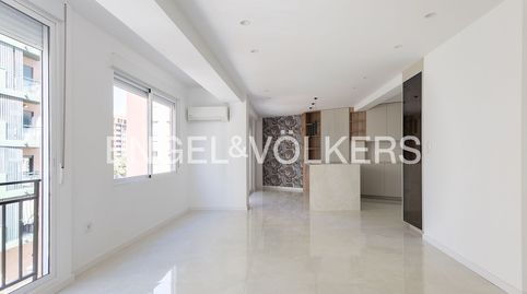 Foto 2 de Piso en venta en En Corts - Doctor Waksman, Valencia Capital