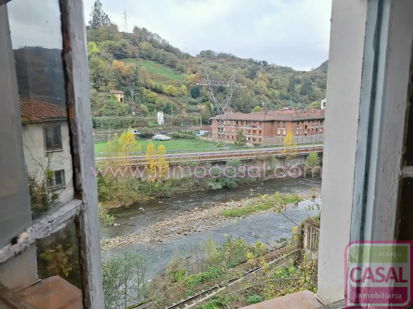 Vista exterior de Casa o chalet en venta en Mieres (Asturias) con Trastero