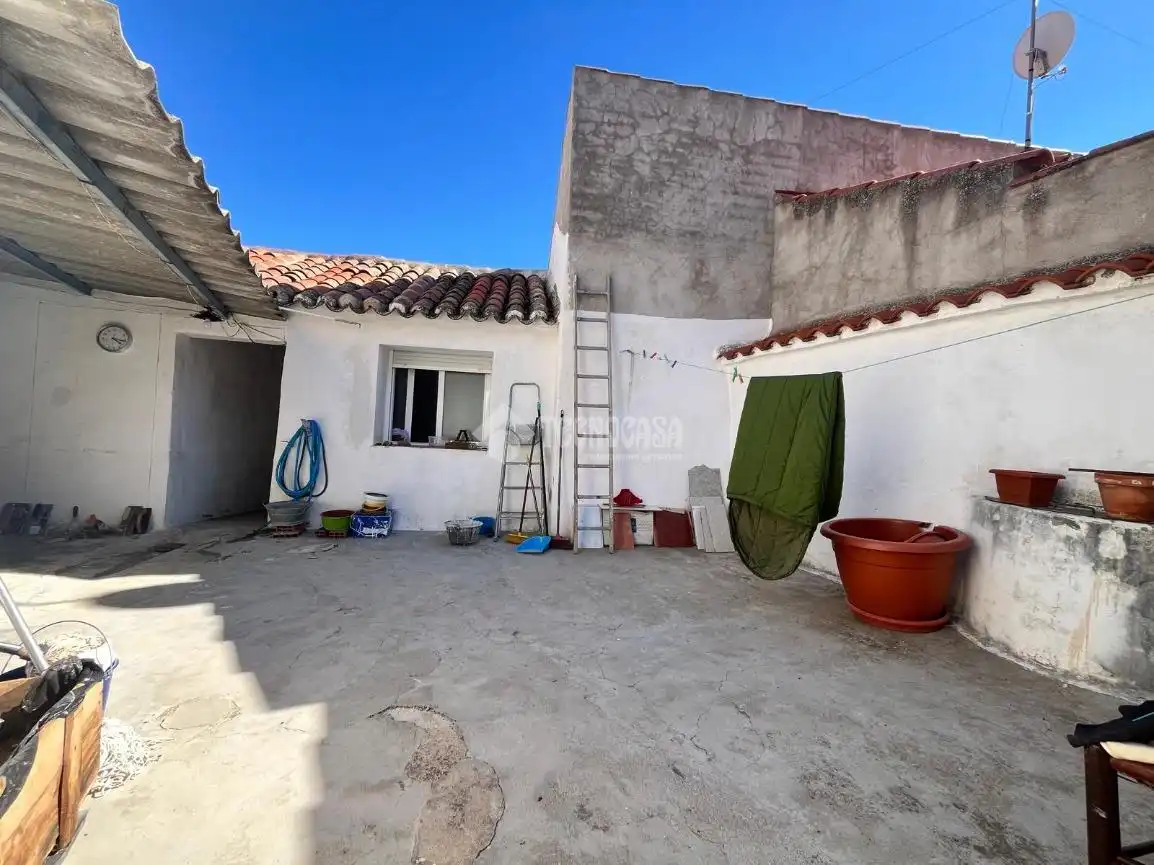 Vista exterior de Casa o chalet en venta en Alcaudete de la Jara con Aire acondicionado
