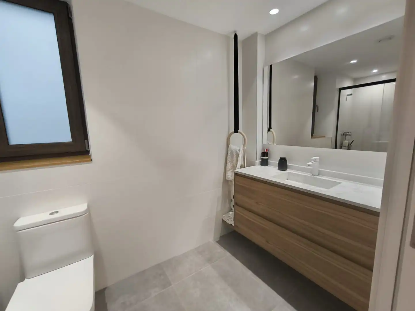 Baño de Piso en venta en Valle de Trápaga-Trapagaran con Calefacción y Amueblado