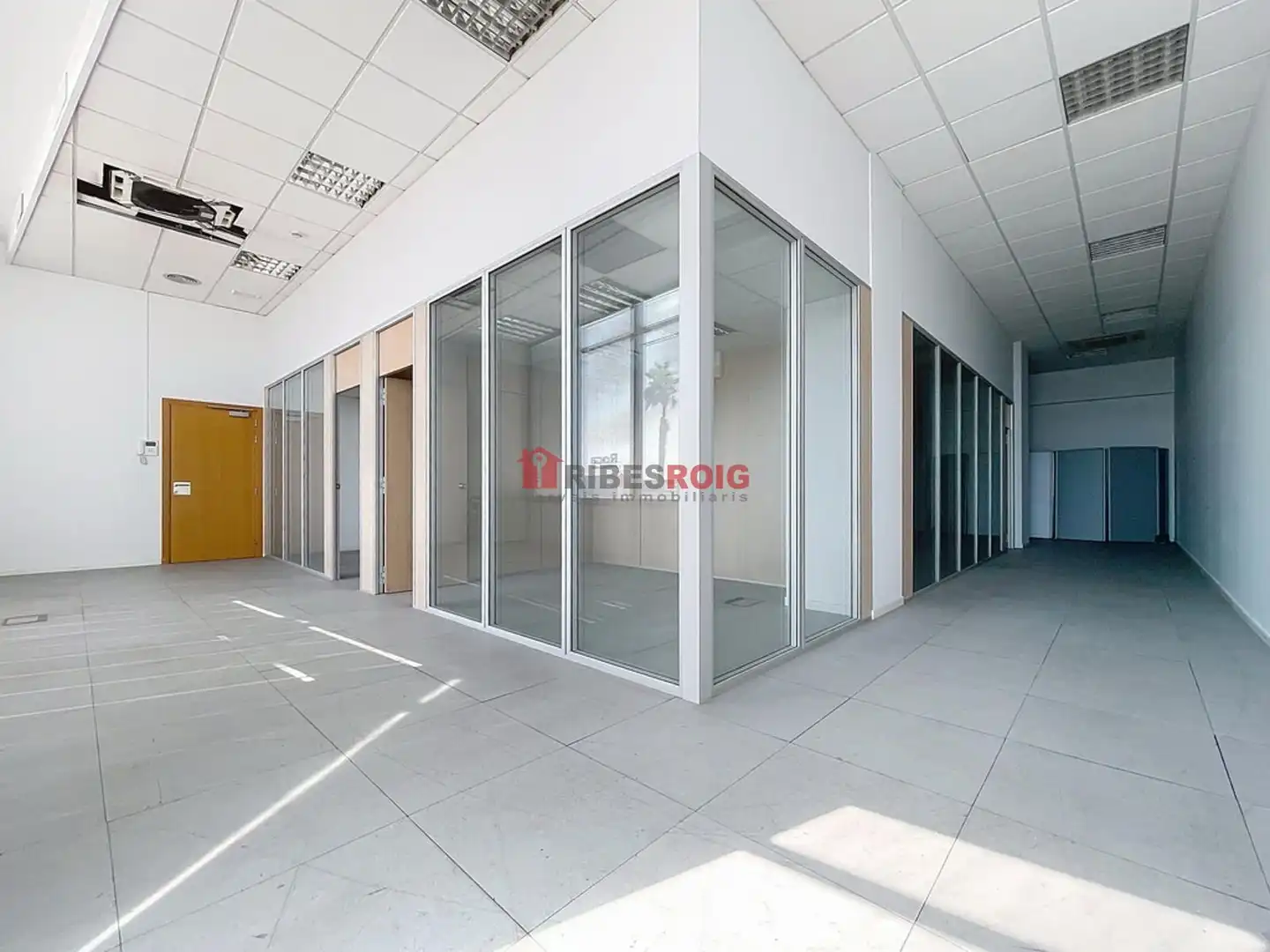 Bureau avec ascenseur à vendre à Europa
