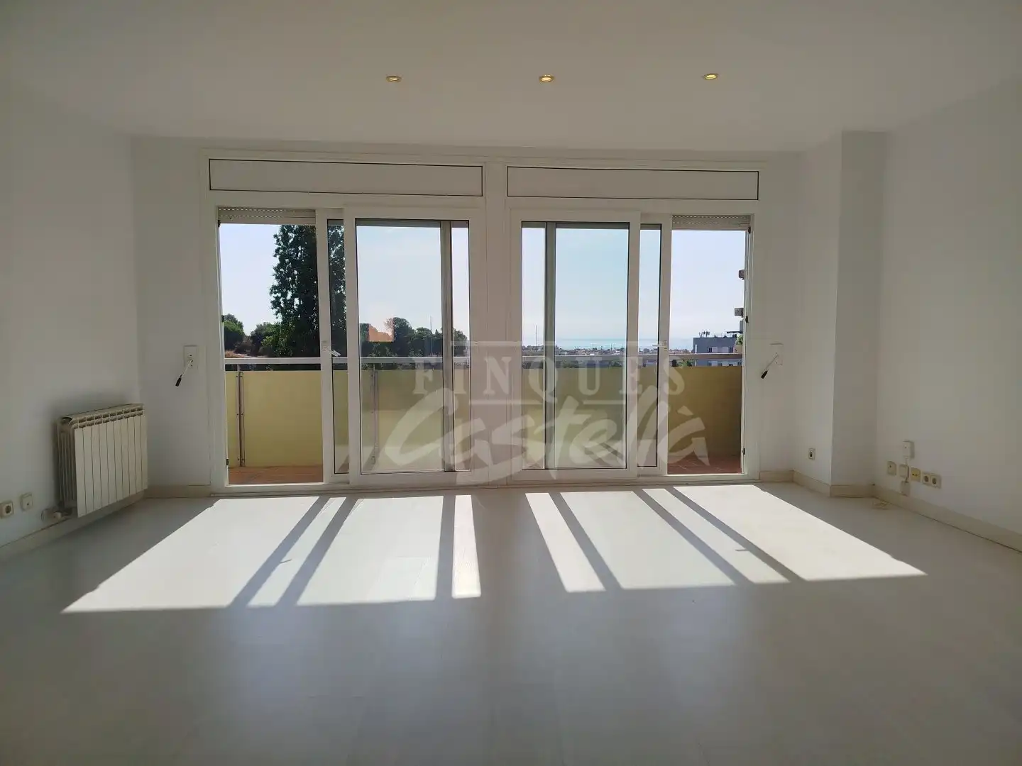 Living room of Flat for rent in Santa Coloma de Gramenet