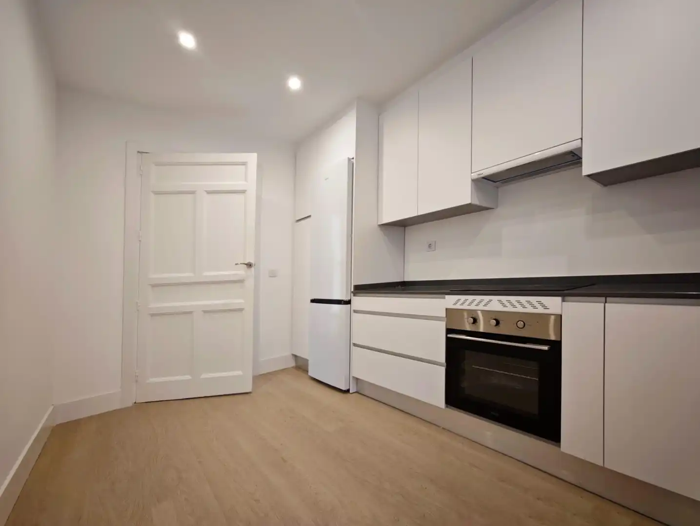 Küche von Wohnung zur Miete in Madrid mit Klimaanlage, Heizung und Terrasse
