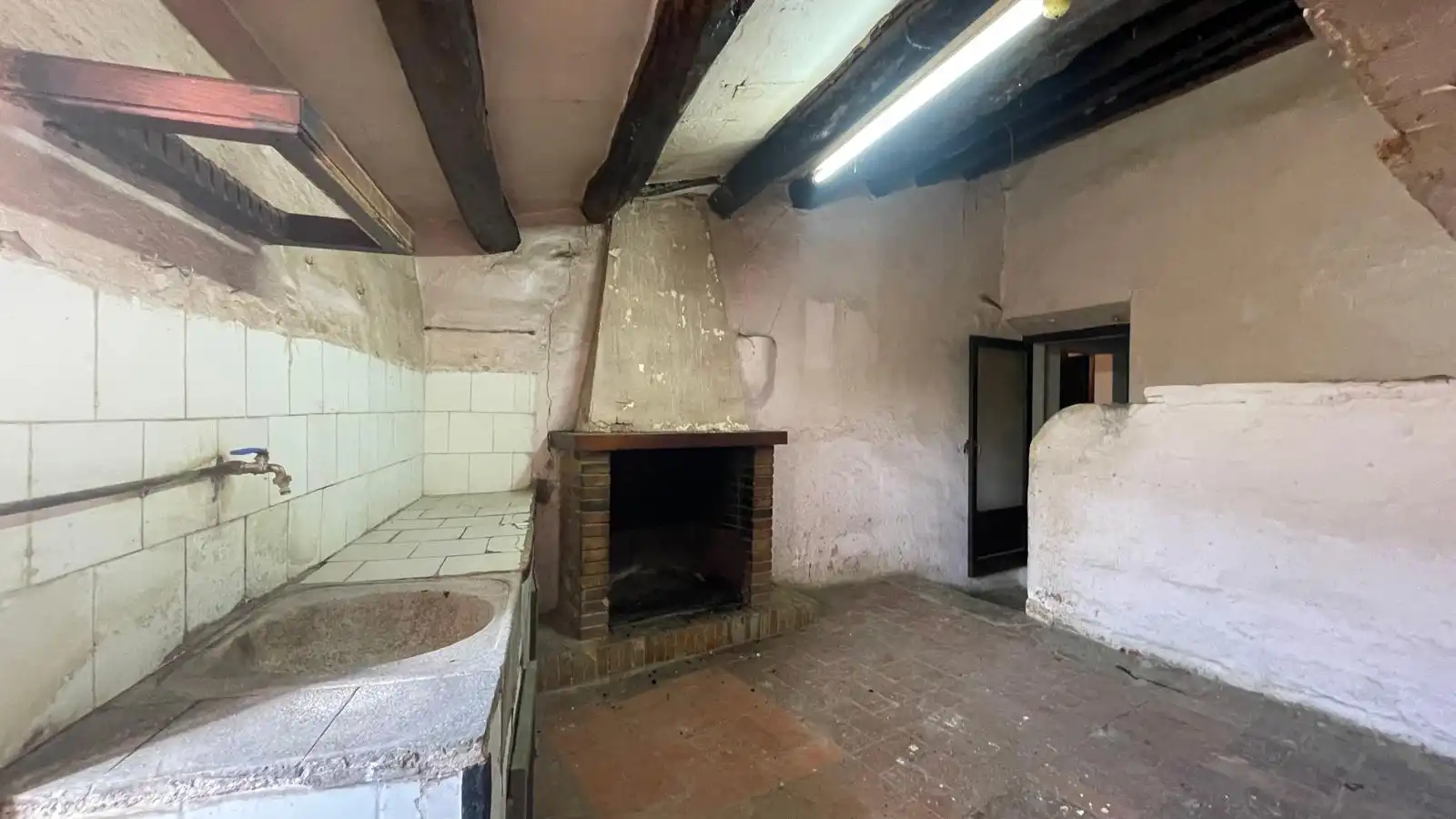 Cocina de Finca rústica en venta en Vilopriu con Jardín privado y Terraza