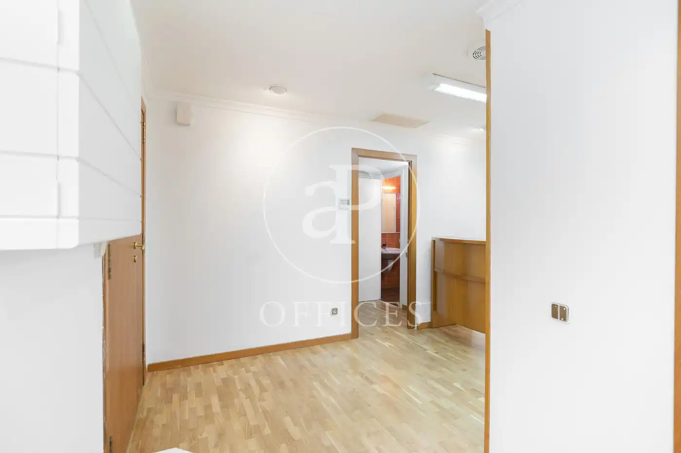 Büro zum Verkauf in Barcelona mit Klimaanlage und Heizung