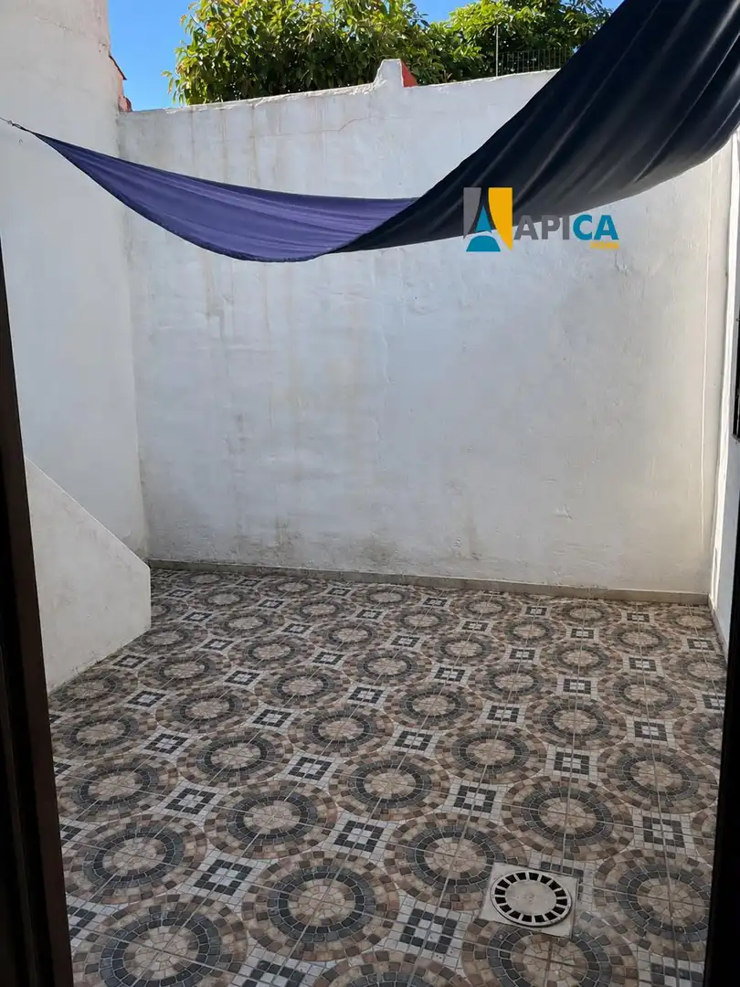 Casa adosada en venda en La Línea de la Concepción amb Terrassa i Moblat