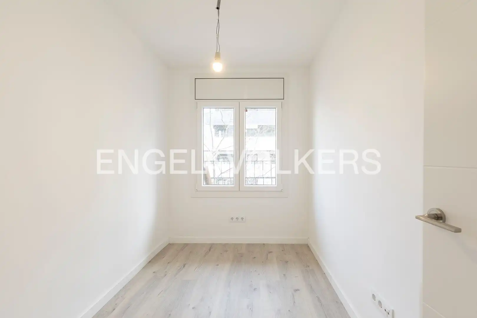 Habitación de Piso en venta en Barcelona con Aire acondicionado, Calefacción y Balcón