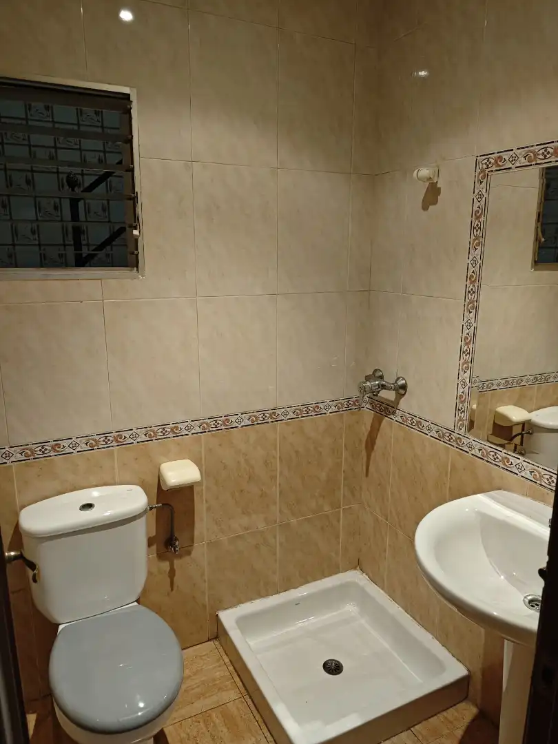 Baño de Casa adosada en venta en Córdoba con Aire acondicionado, Calefacción y Terraza
