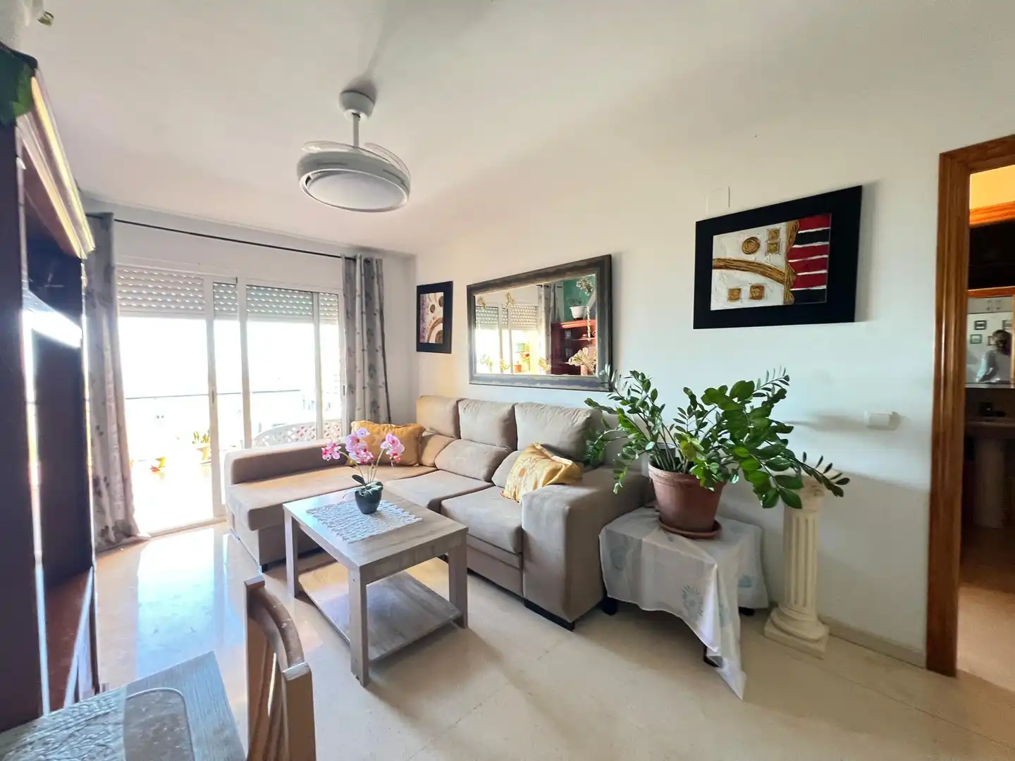 Sala d'estar de Pis de lloguer en Vélez-Málaga amb Terrassa, Moblat i Rentadora