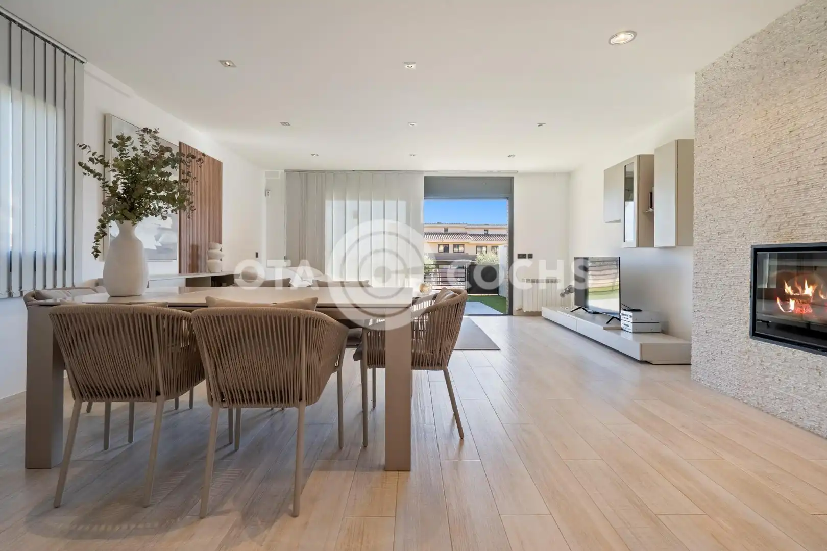 Living room of Detached homes for sale in Montbrió del Camp  with Air Conditioner, Private garden and Terrace