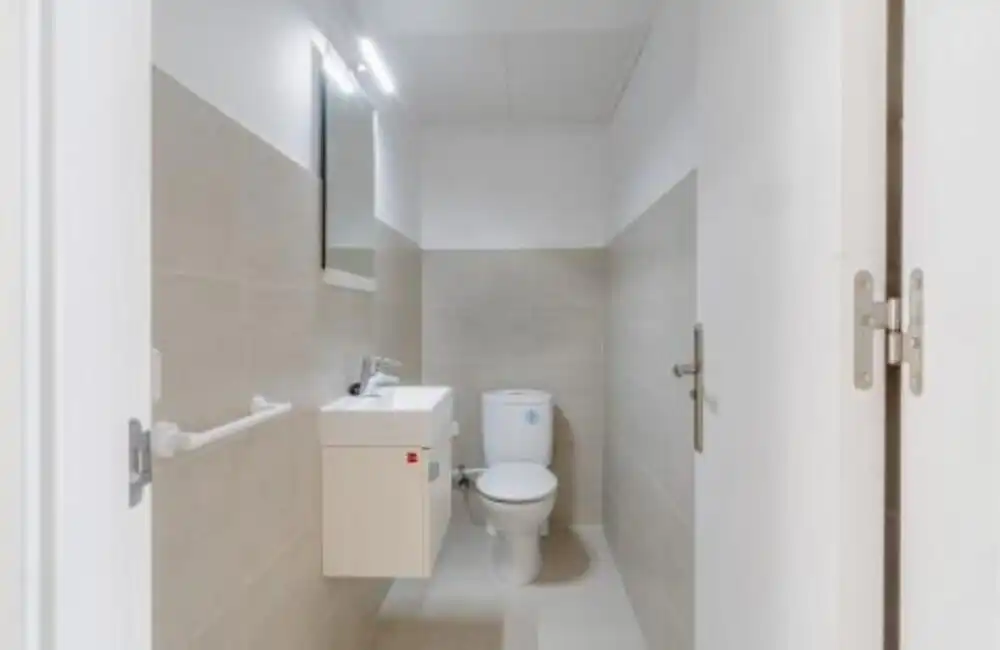 Baño de Apartamento de alquiler en Marbella con Aire acondicionado, Amueblado y Balcón