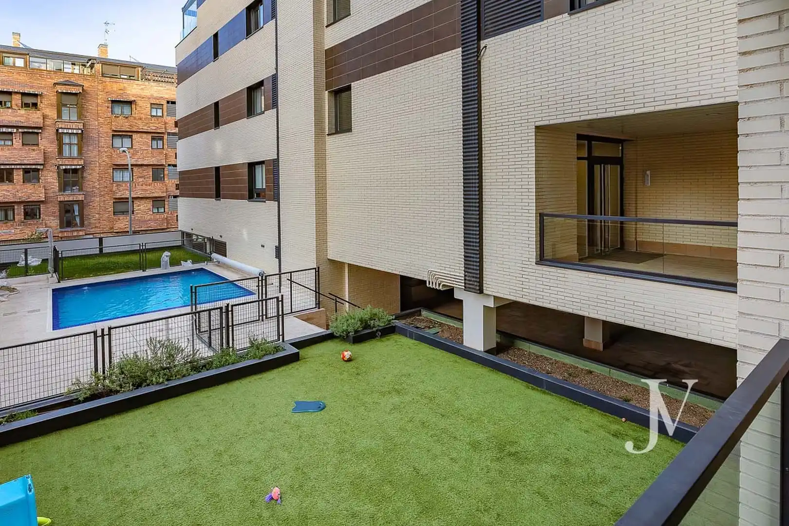 Attic for sale in Valdezarza