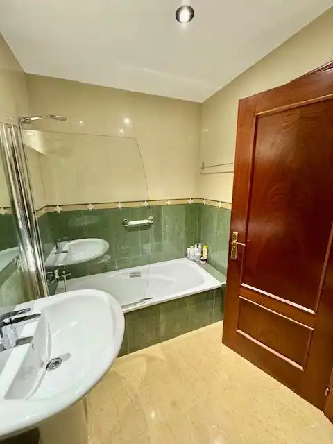 Badezimmer von Dachboden zur Miete in Altea mit Klimaanlage, Terrasse und Möbliert