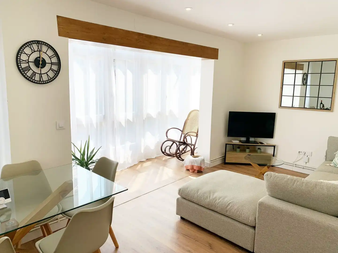 Sala de estar de Piso de alquiler en Comillas (Cantabria) con Calefacción, Terraza y Amueblado
