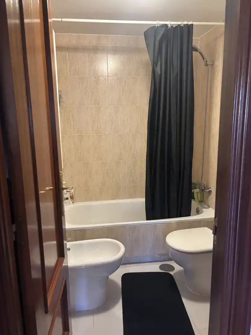 Bathroom of Flat for share in Las Rozas de Madrid  with Parquet flooring, Swimming Pool and Furnished