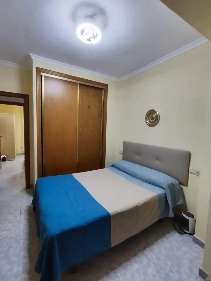 Dormitori de Apartament de lloguer en Torrevieja amb Aire condicionat, Calefacció i Terrassa