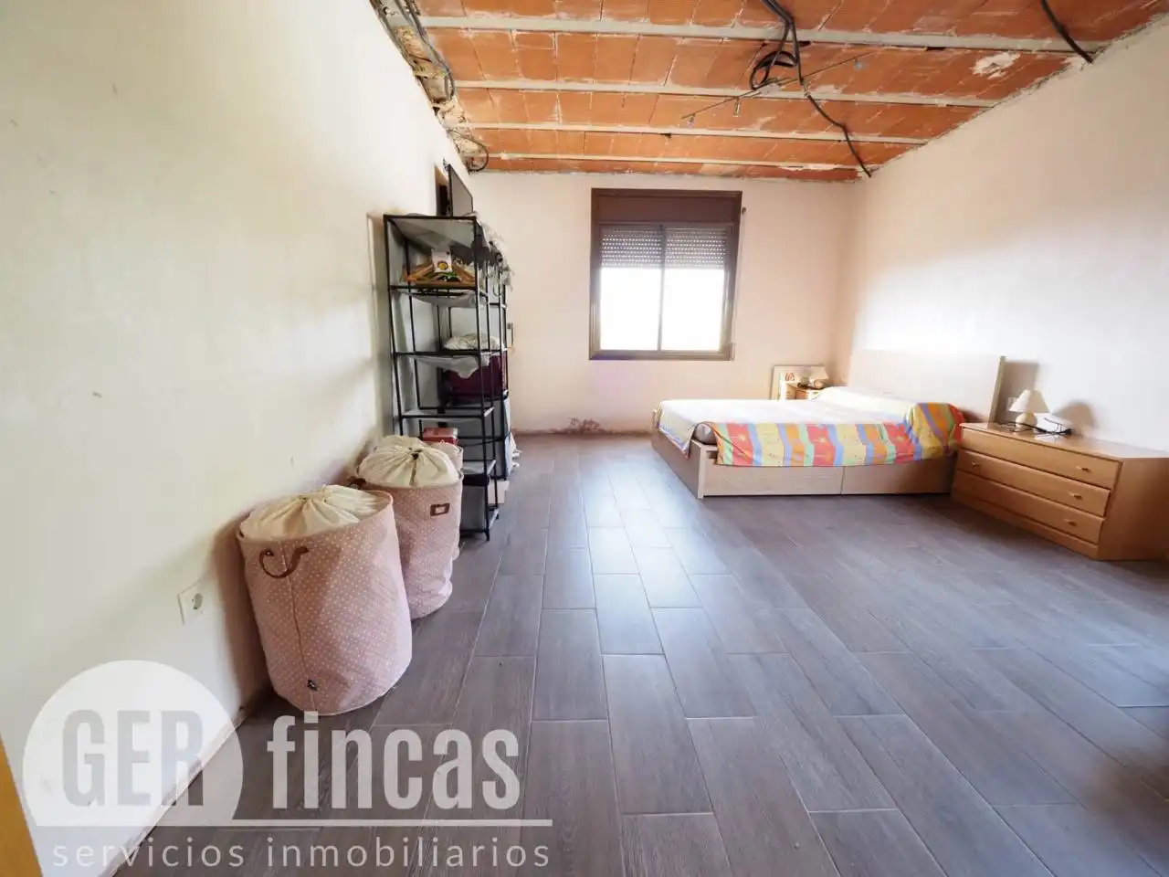 Habitación de Casa o chalet en venta en Terrassa con Aire acondicionado, Calefacción y Jardín privado