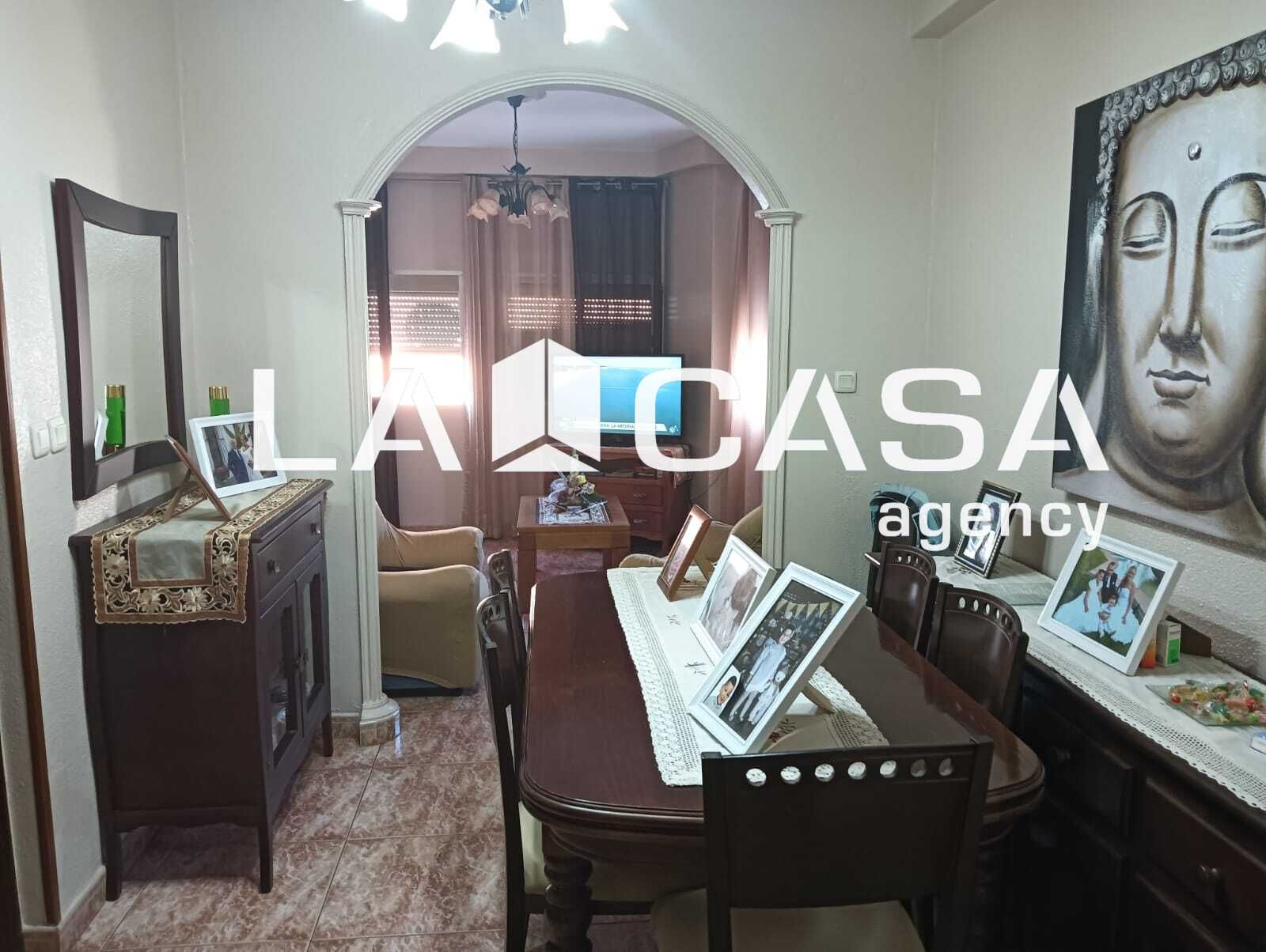 House or chalet for sale in Algeciras  with Terrace