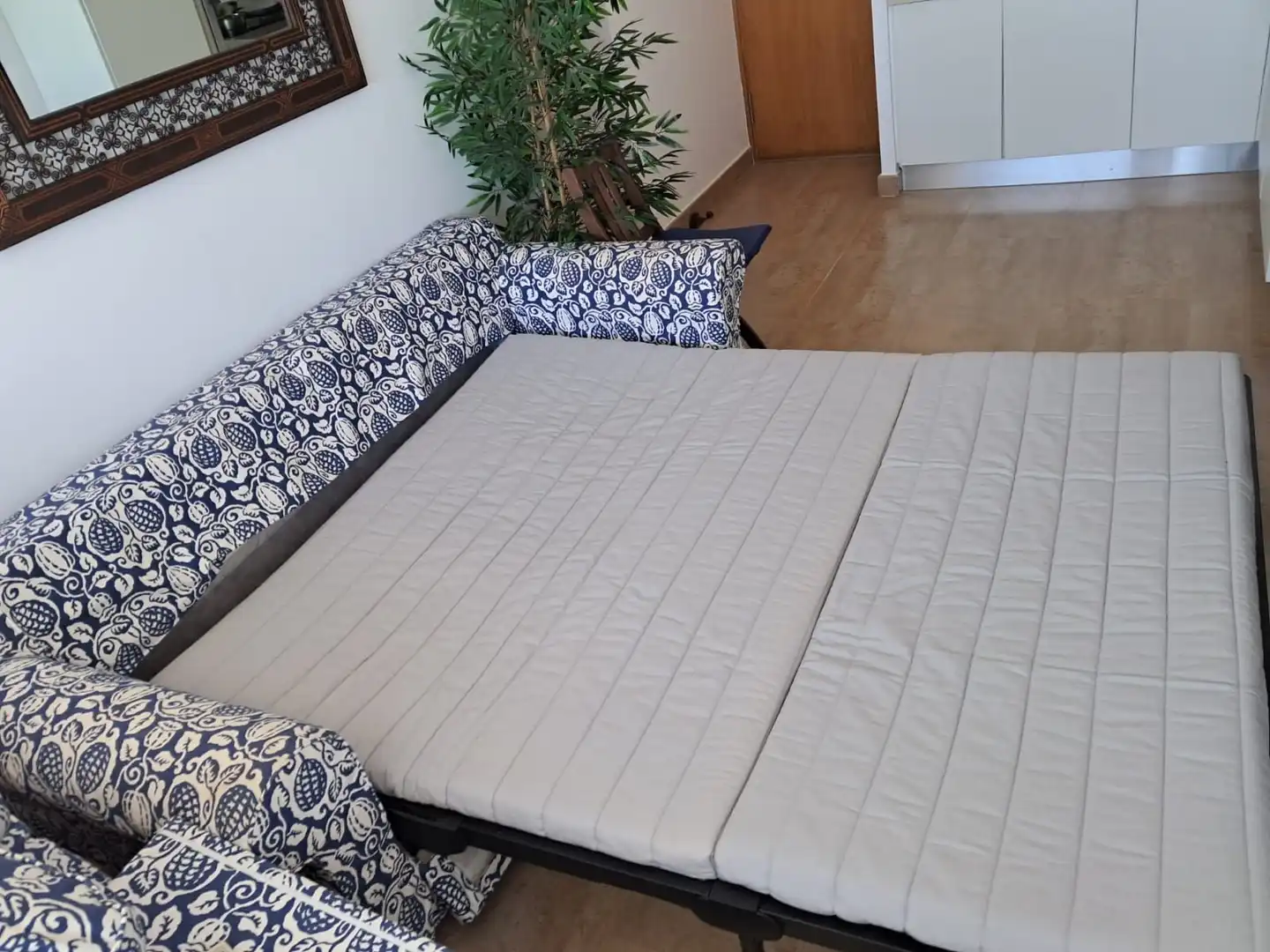 Habitación de Apartamento de alquiler en Almonte con Aire acondicionado, Terraza y Amueblado