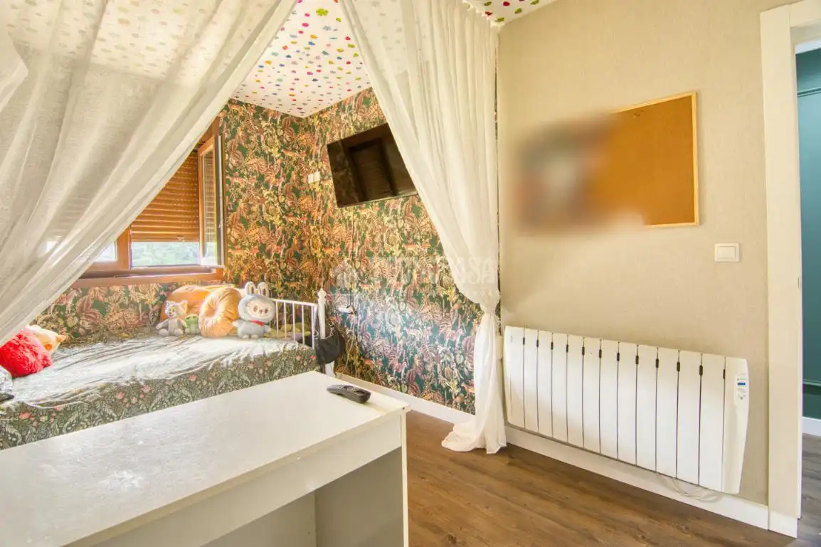 Bedroom of Houses for sale in Polanco  with Swimming Pool