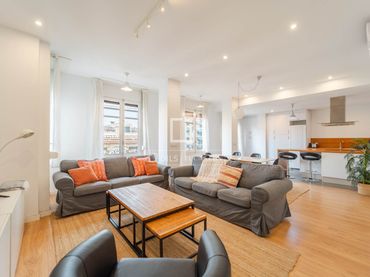 Flat with lift to rent in Extramurs