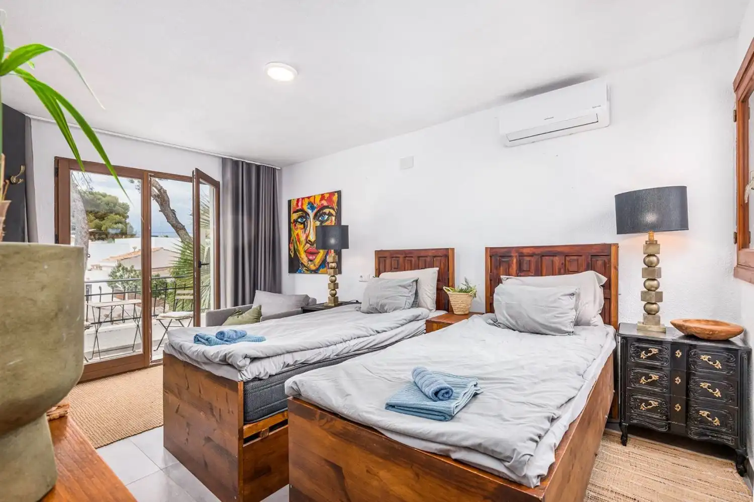 Habitación de Casa adosada en venta en Orihuela con Jardín privado, Terraza y Trastero