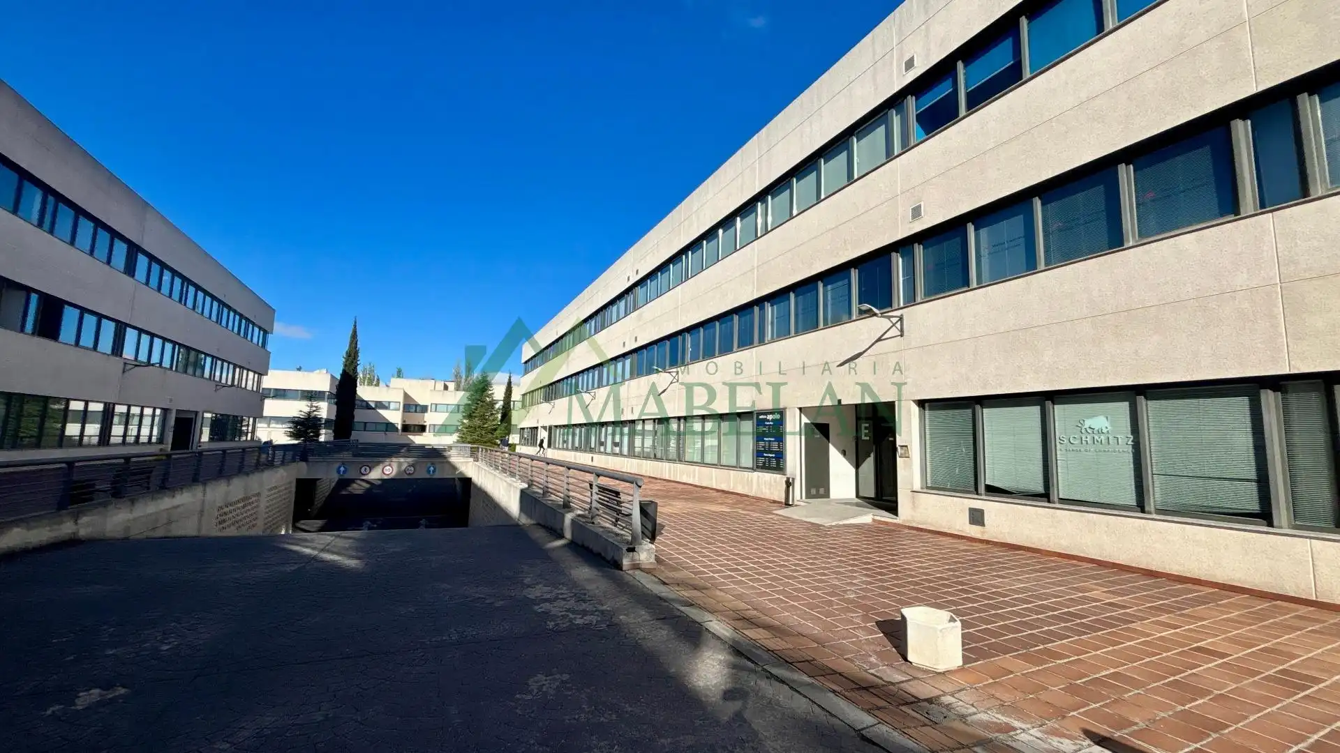 Vista exterior de Oficina de lloguer en Las Rozas de Madrid amb Aire condicionat i Calefacció