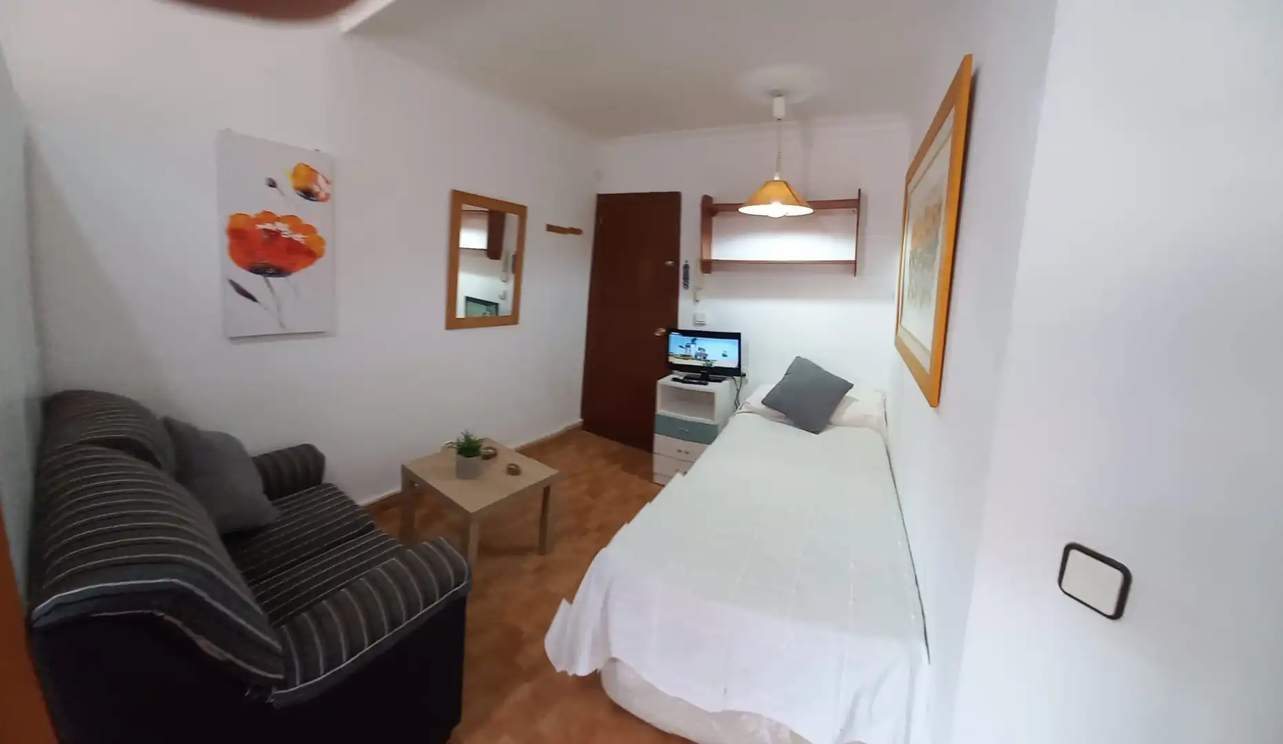 Wohnzimmer von Wohnung zur Miete in Málaga mit Möbliert