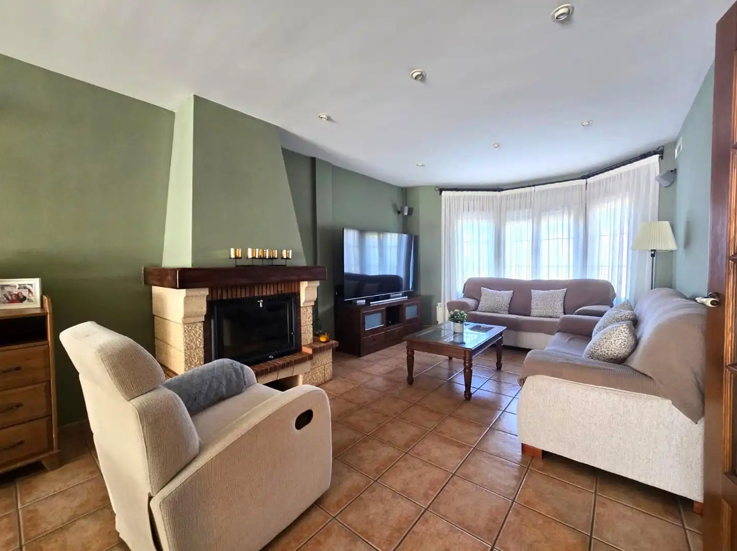 Sala de estar de Casa adosada en venta en Talavera de la Reina con Aire acondicionado, Calefacción y Terraza