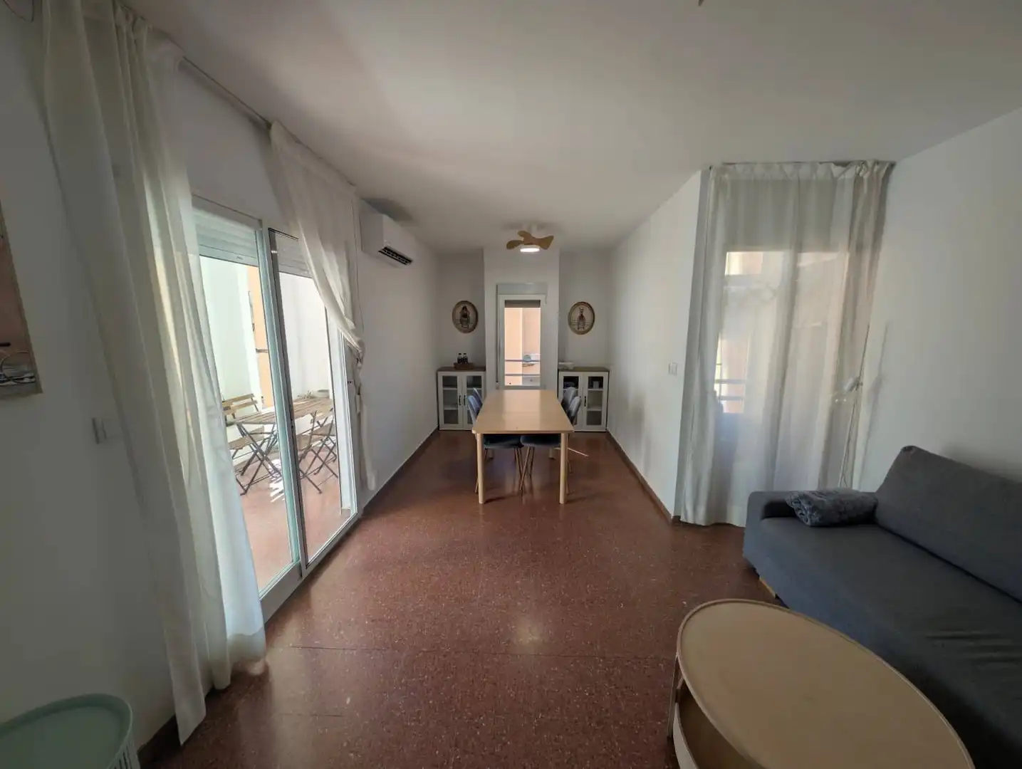 Appartement compact avec terrasse à louer à CONSTITUCIO DE LA, imagen 3