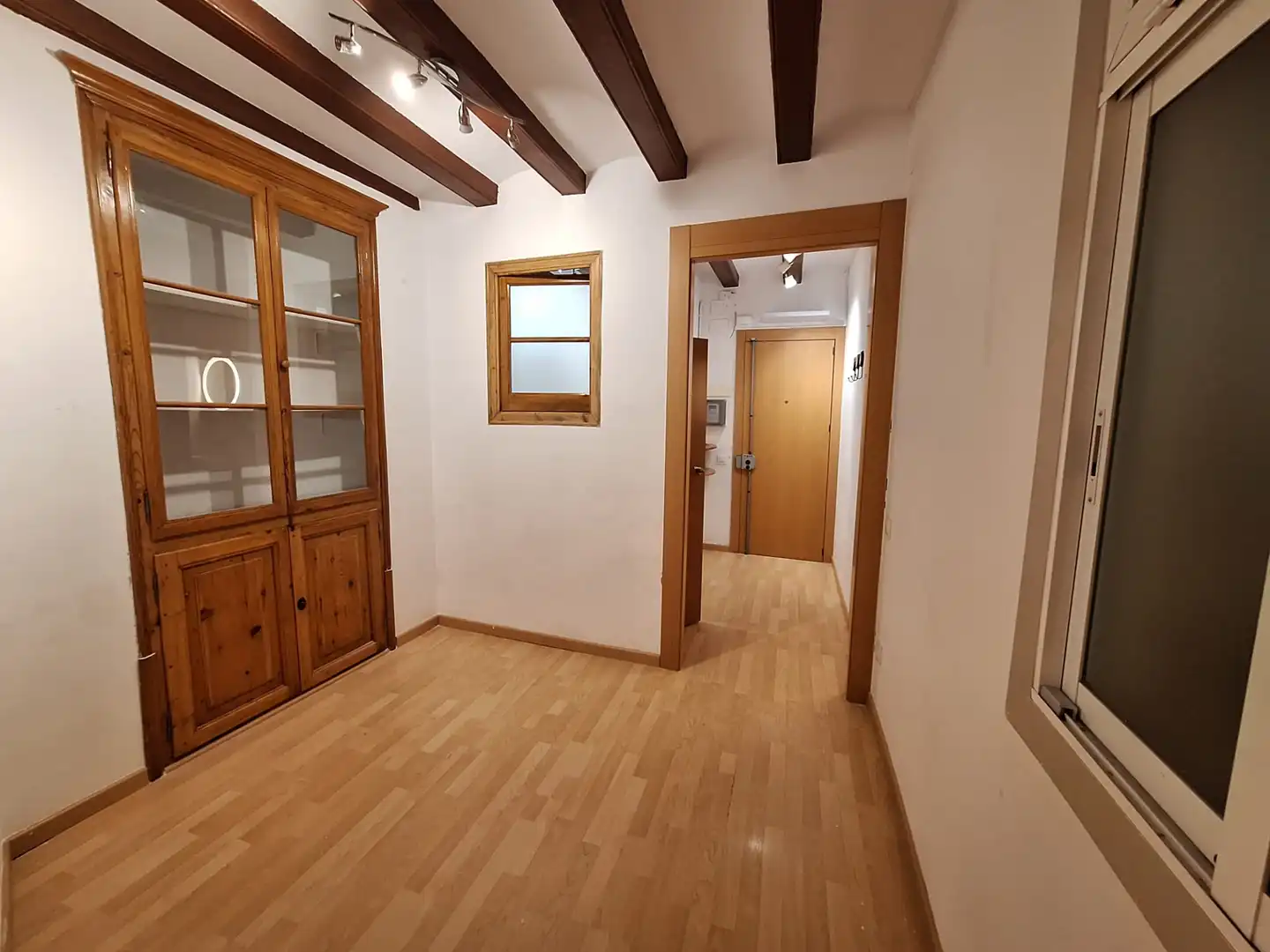 Flat for rent in  Barcelona Capital  with Parquet flooring, Oven and Washing machine