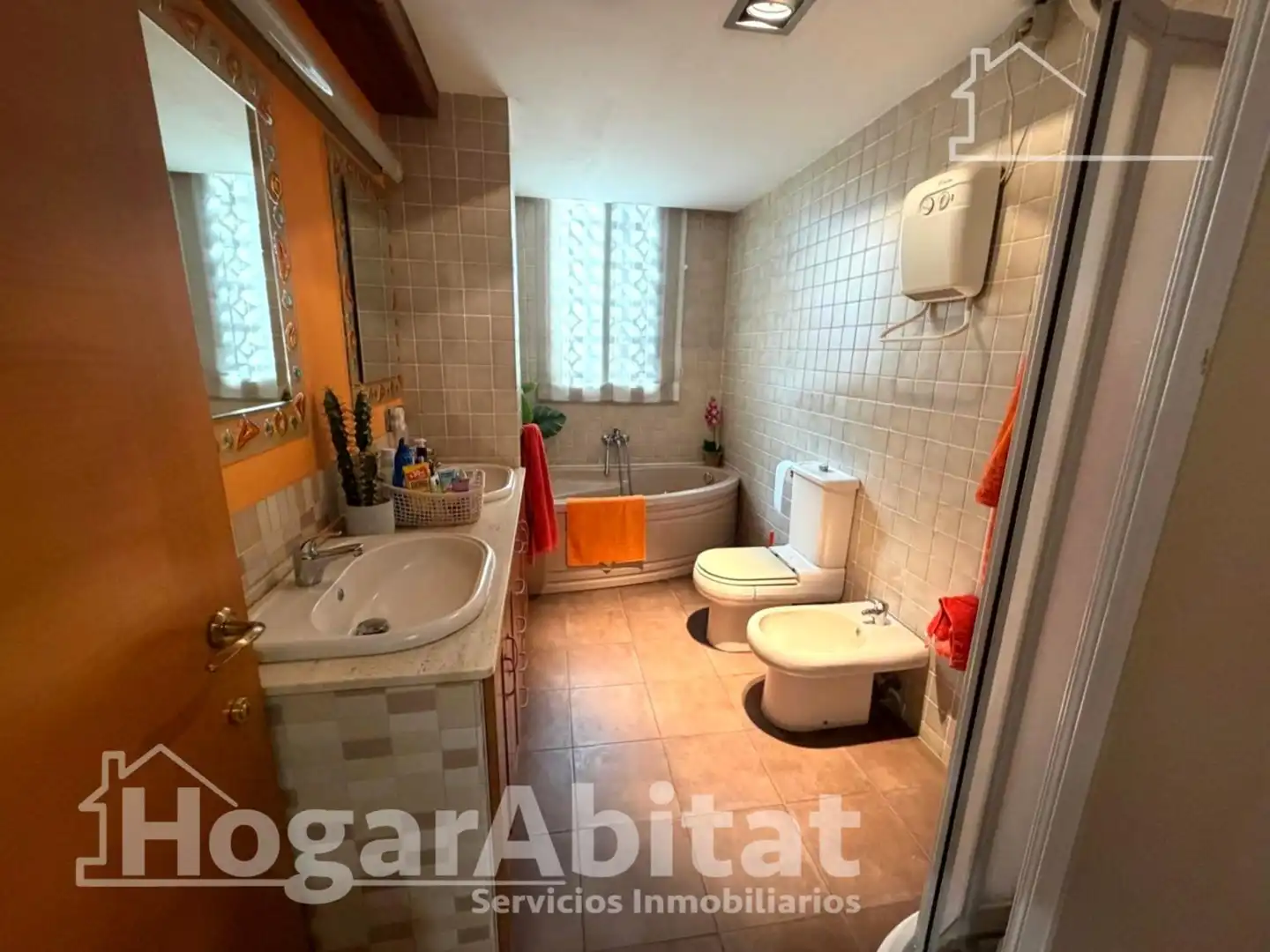 Baño de Piso en venta en Valencia con Aire acondicionado, Calefacción y Trastero